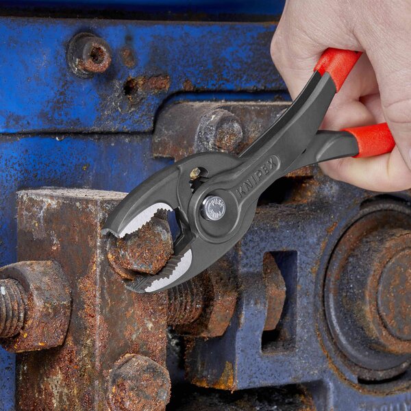 KNIPEX launches the TwinGrip Slip Joint Pliers